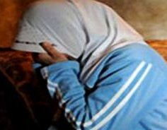 خادمة تسرق 20 ألف ريال وذهباً من منزل كفيلها خادمة تسرق 20 ألف ريال وذهباً من منزل كفيلها