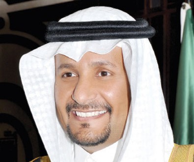 التحقق من بيانات 8 آلاف أجنبي لإدراجهم في برنامج حافز 