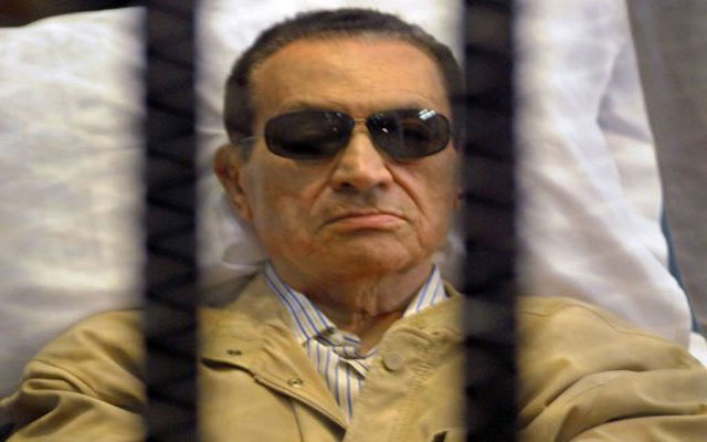 مصر: الحالة الصحية لمبارك في تدهور مستمر داخل السجن مصر: الحالة الصحية لمبارك في تدهور مستمر داخل السجن